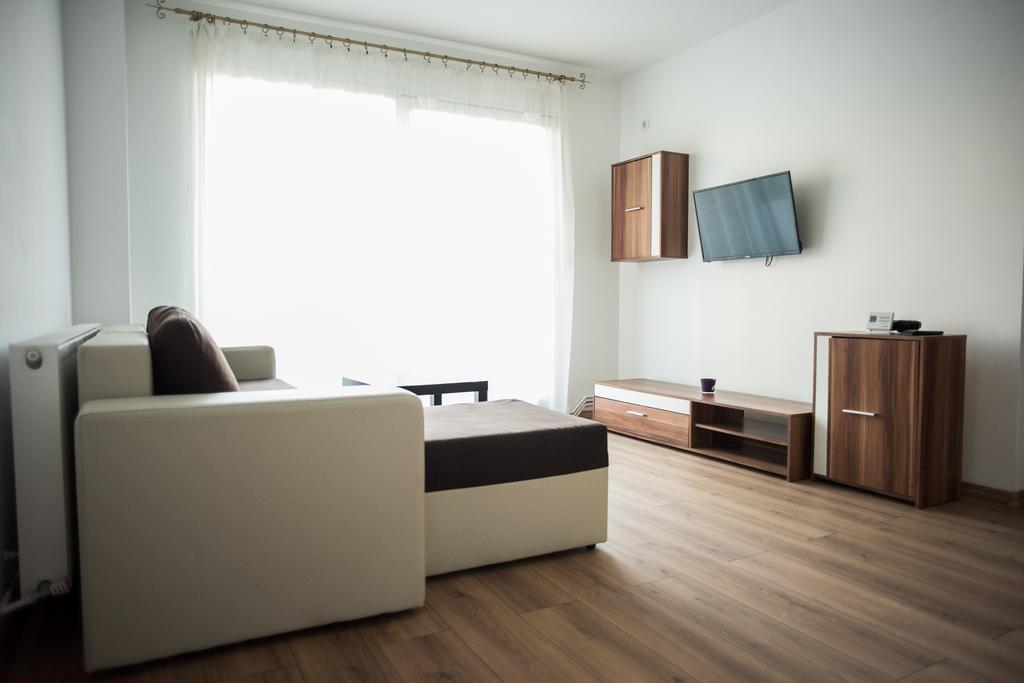 Executive Apartments 2 Крайова Экстерьер фото