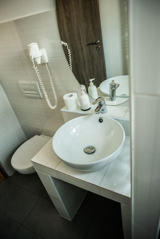 Executive Apartments 2 Крайова Экстерьер фото